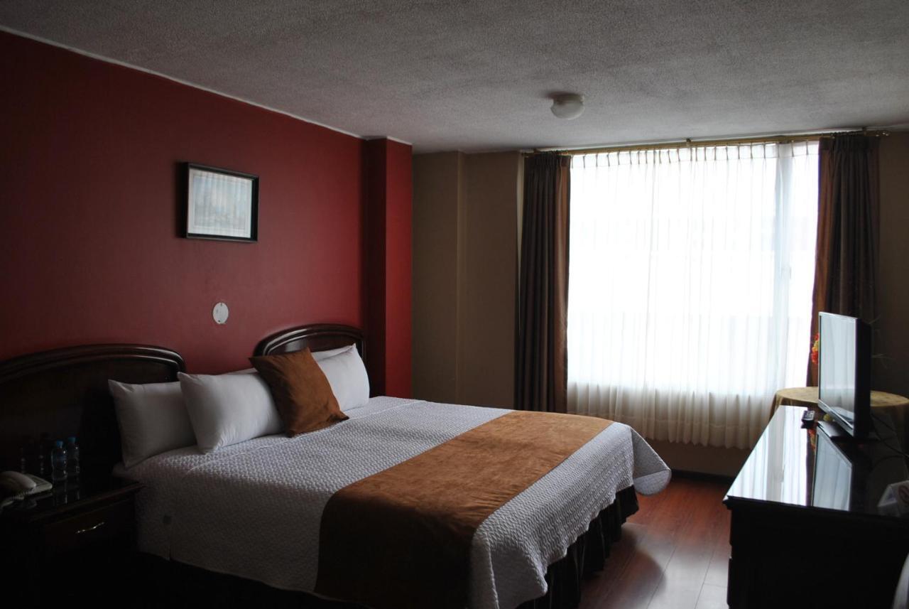 Hotel Makroz Latacunga Buitenkant foto