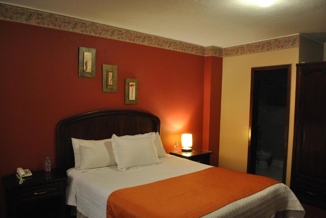 Hotel Makroz Latacunga Buitenkant foto