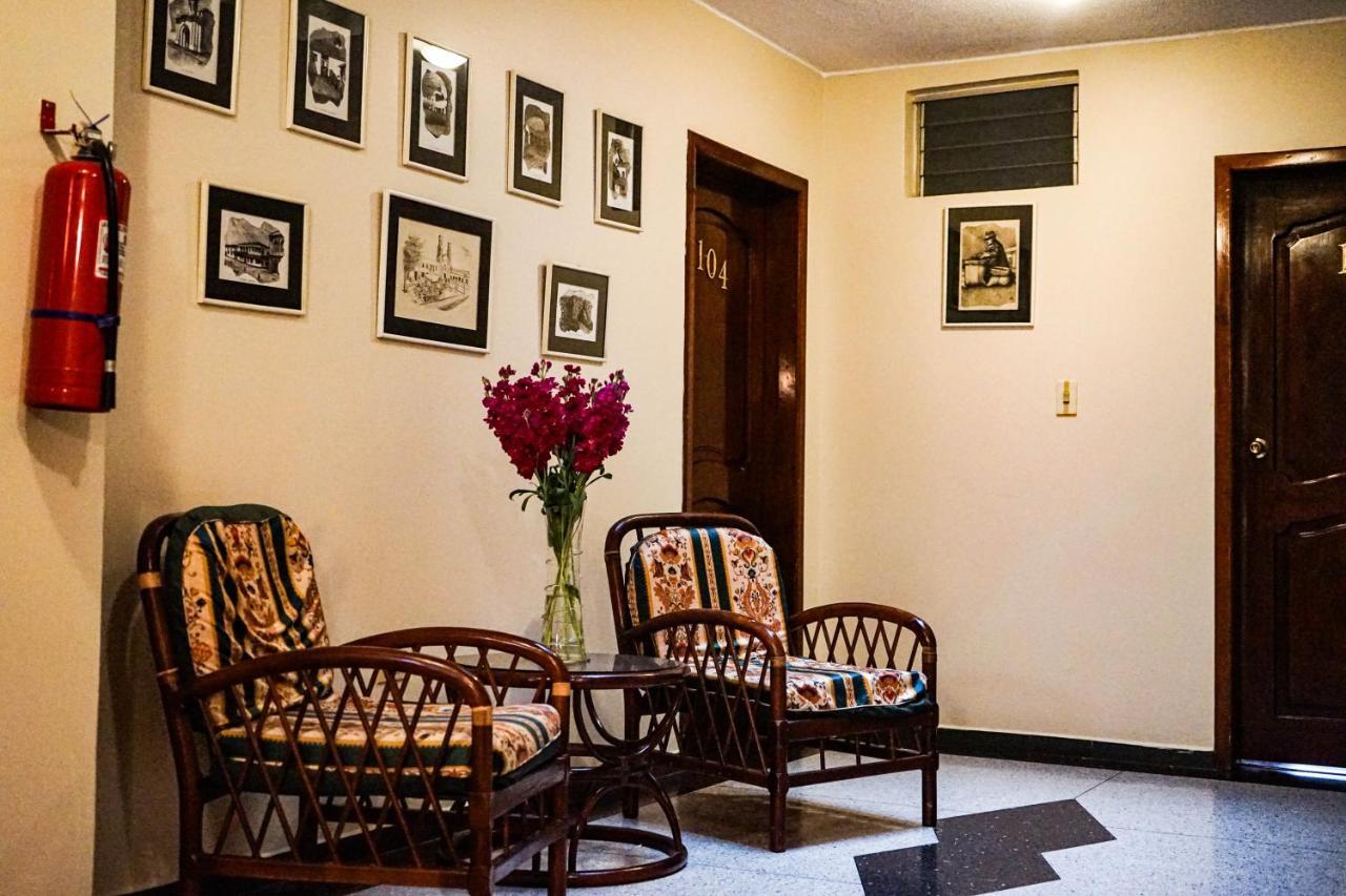 Hotel Makroz Latacunga Buitenkant foto